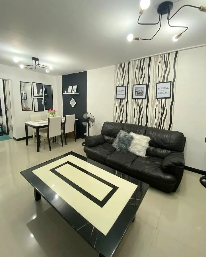 앙헬레스 Balcony & 2Br Townhouse - Near Clark Airport & Aqua Planet - Trp2 아파트