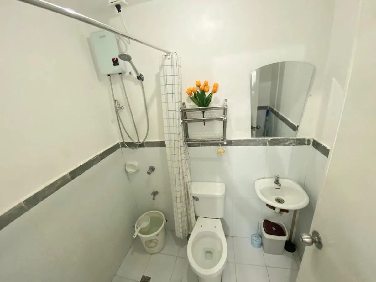 앙헬레스 Balcony & 2Br Townhouse - Near Clark Airport & Aqua Planet - Trp2 아파트 필리핀