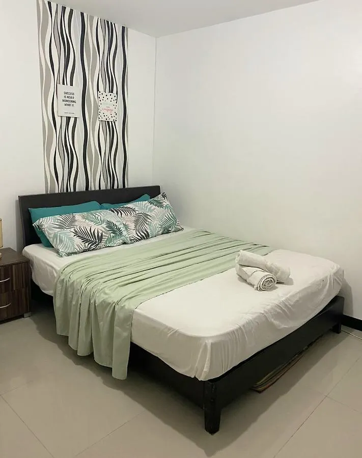 앙헬레스 Balcony & 2Br Townhouse - Near Clark Airport & Aqua Planet - Trp2 아파트