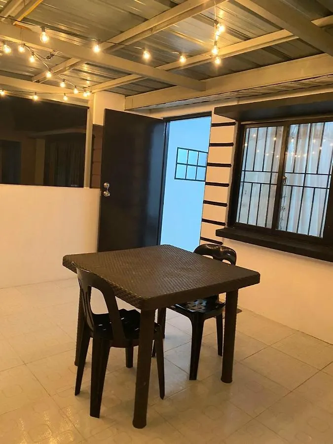 앙헬레스 Balcony & 2Br Townhouse - Near Clark Airport & Aqua Planet - Trp2 아파트