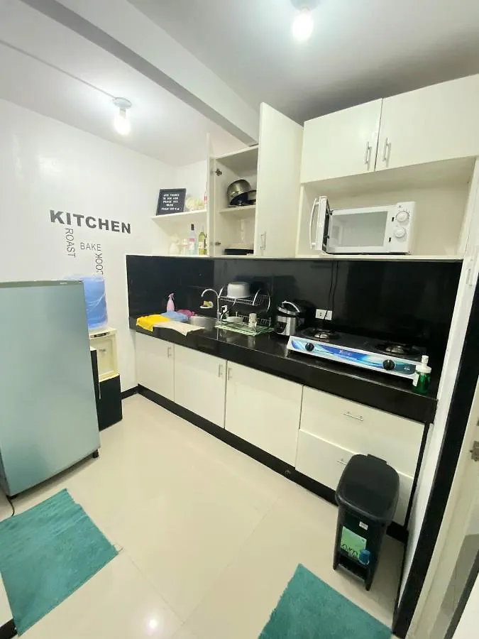 앙헬레스 Balcony & 2Br Townhouse - Near Clark Airport & Aqua Planet - Trp2 아파트 필리핀