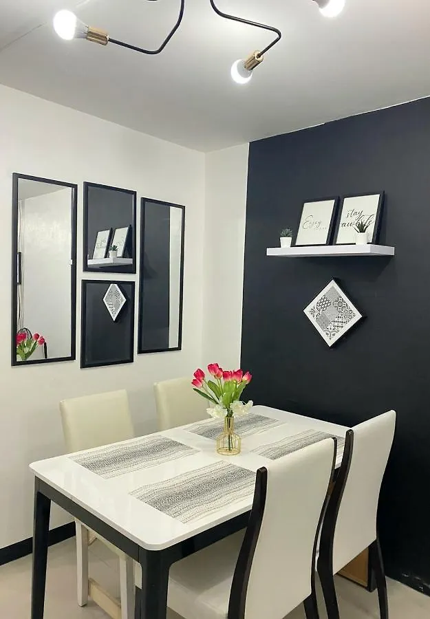 앙헬레스 Balcony & 2Br Townhouse - Near Clark Airport & Aqua Planet - Trp2 아파트