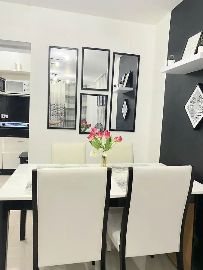 앙헬레스 Balcony & 2Br Townhouse - Near Clark Airport & Aqua Planet - Trp2 아파트